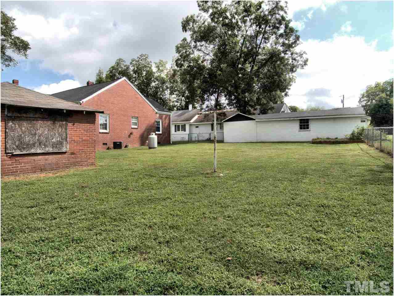 6708 Dwight Rowland Road Willow Spring, NC 27592 - Photo 20 of 20 You will feel like you're in the country, but you're only 25 minutes to Raleigh Courthouse, you're minutes to Fuquay Varina, and if you're heading to Cary, it's a 25 minute ride to Kildaire Farm Road.