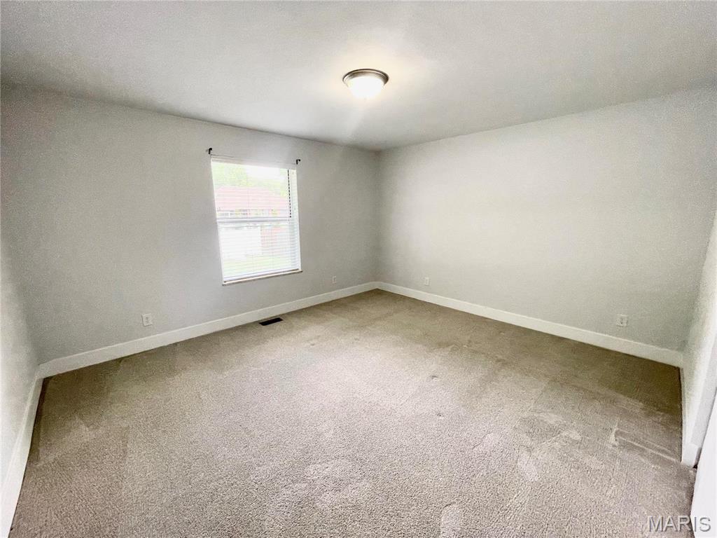 52 Innsbruck Lane Shiloh, IL 62221 - Photo 13 of 17