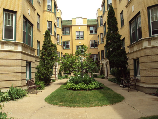 5511 North Winthrop Avenue, Unit 1W Chicago, IL 60640 - Photo 2 of 11