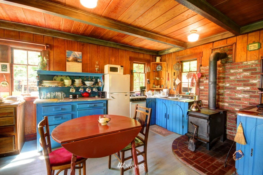 2297 Lummi Shore Road Bellingham, WA 98226 - Photo 11 of 23 Gallery Image 11