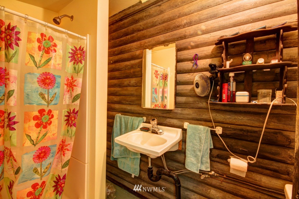 2297 Lummi Shore Road Bellingham, WA 98226 - Photo 14 of 23 Gallery Image 14