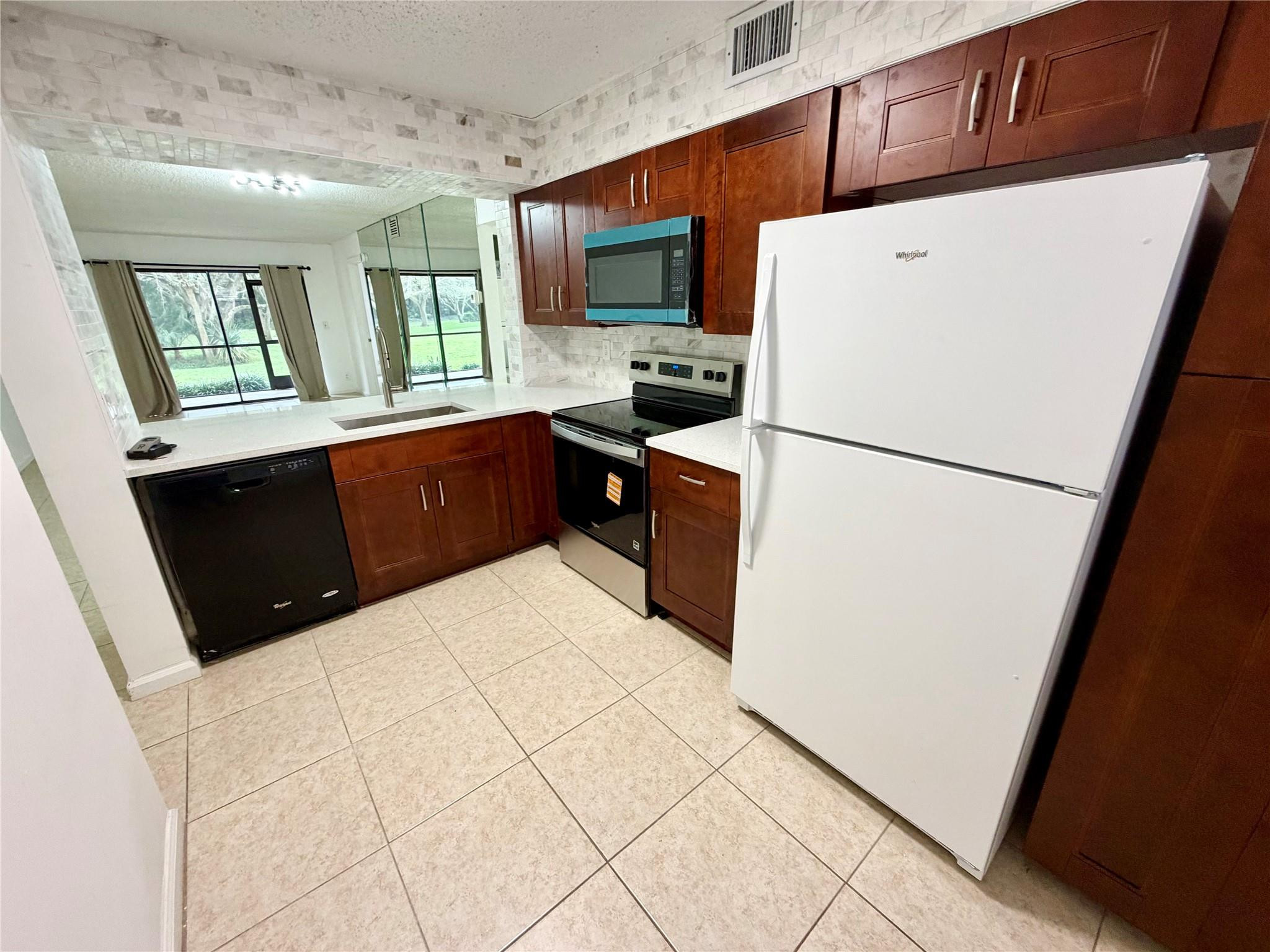 3355 Jaywood Terrace, Unit J111 Boca Raton, FL 33431 - Photo 2 of 30 Photo 2