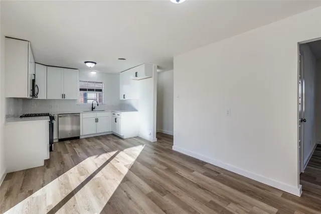 $389,900 | 3072 Mark Twain Drive, Farmers Branch, TX 75234