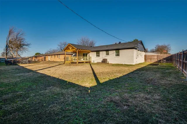 $389,900 | 3072 Mark Twain Drive, Farmers Branch, TX 75234