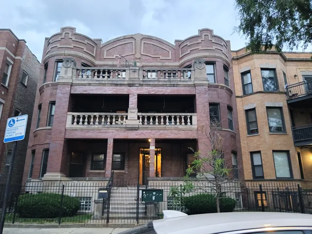 $333,500 | 5741 South Michigan Avenue, Unit 1N, Chicago, IL 60637