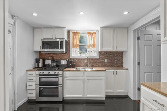 $599,000 | 69 Clinton Avenue, New Rochelle, NY 10801