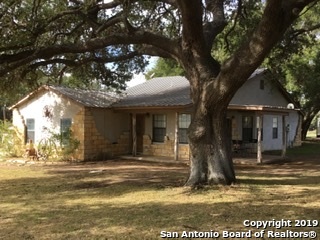 633 County Road 768 Devine, TX 78016 - Photo 1 of 1