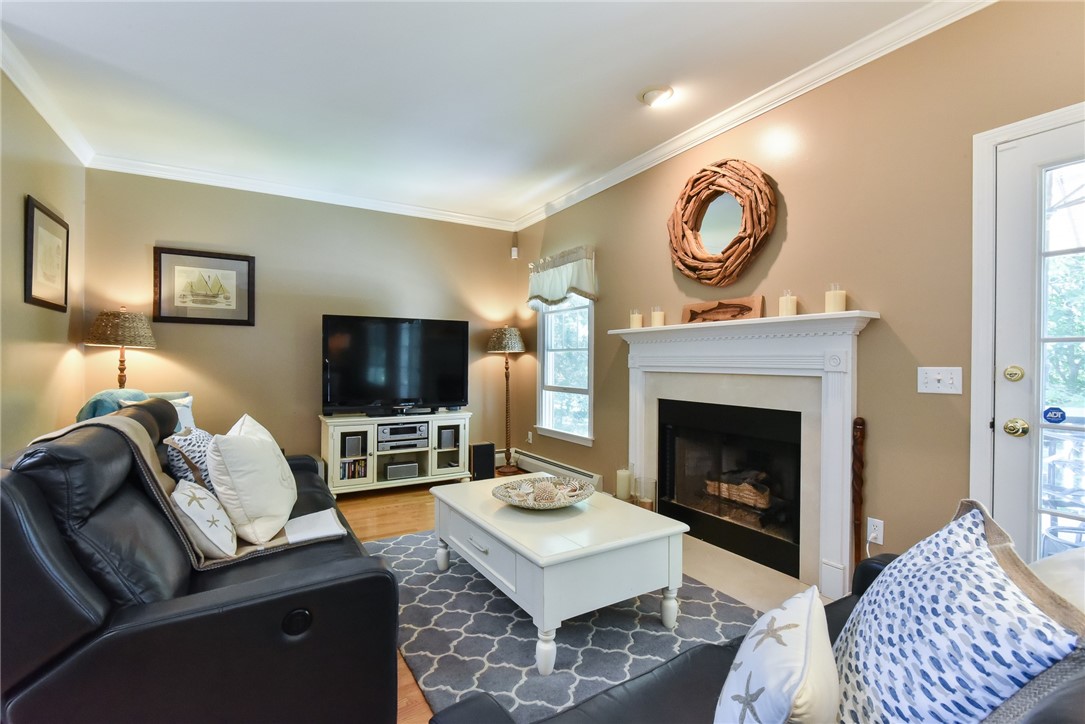 424 Wickford Point Road North Kingstown, RI 02852 - Photo 11 of 32 Gallery Image 11