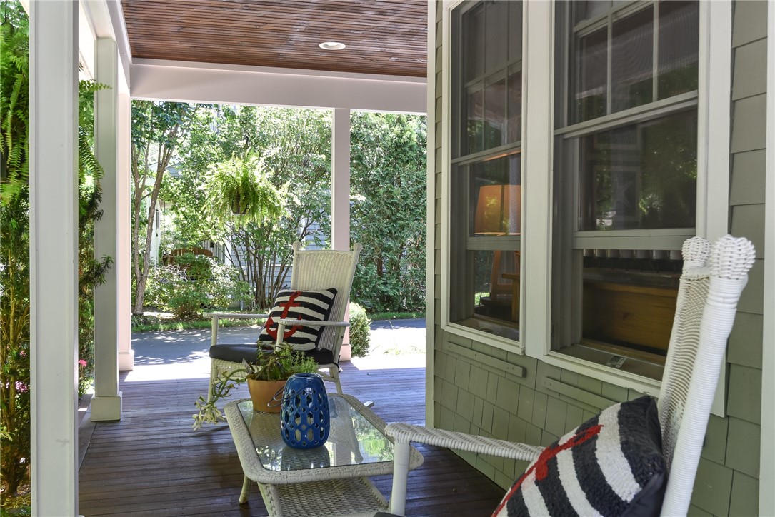 424 Wickford Point Road North Kingstown, RI 02852 - Photo 2 of 32 Gallery Image 2
