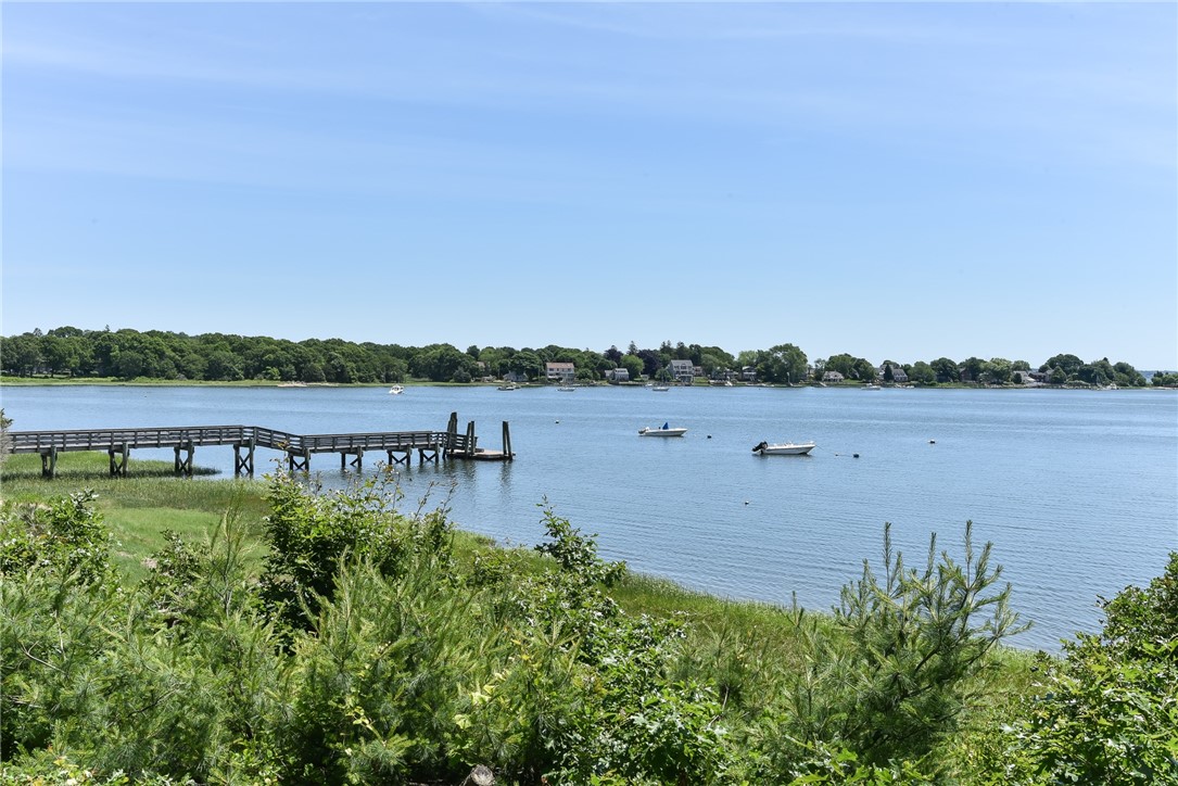 424 Wickford Point Road North Kingstown, RI 02852 - Photo 5 of 32 Gallery Image 5