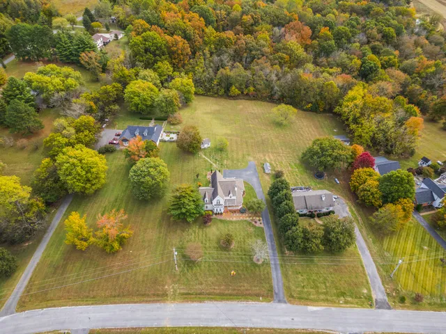 $625,000 | 1004 Shiloh Drive, Springfield, TN 37172