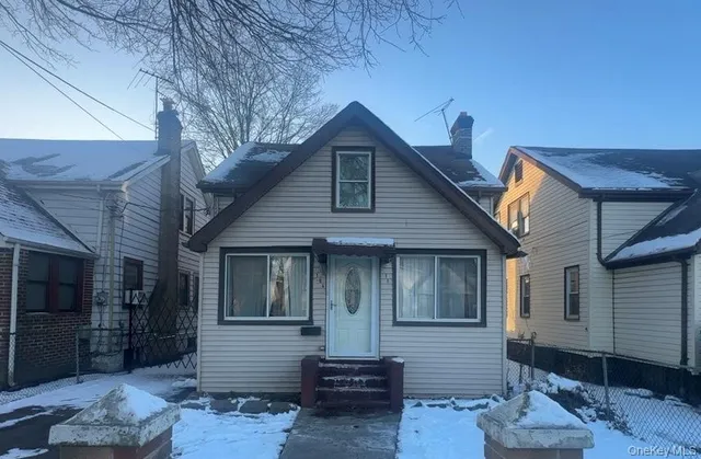 $670,000 | 104-14 214th Street | Queens Village