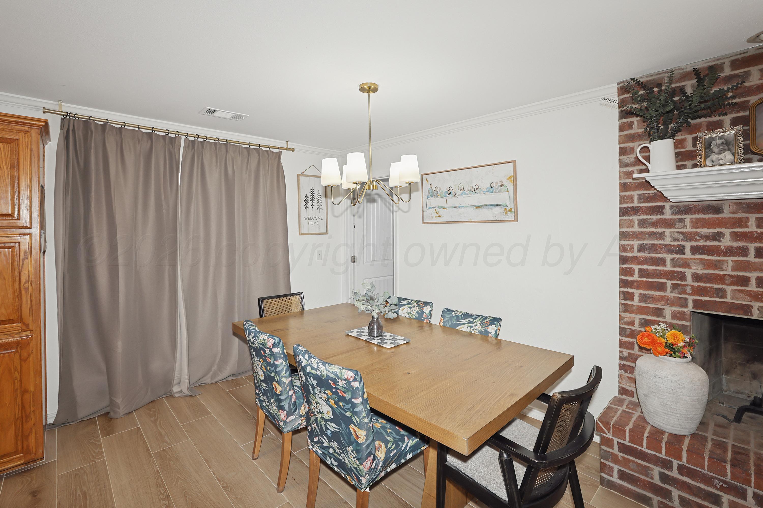 1401 Southwest 61st Avenue Amarillo, TX 79118 - Photo 4 of 31 7-Dining Area