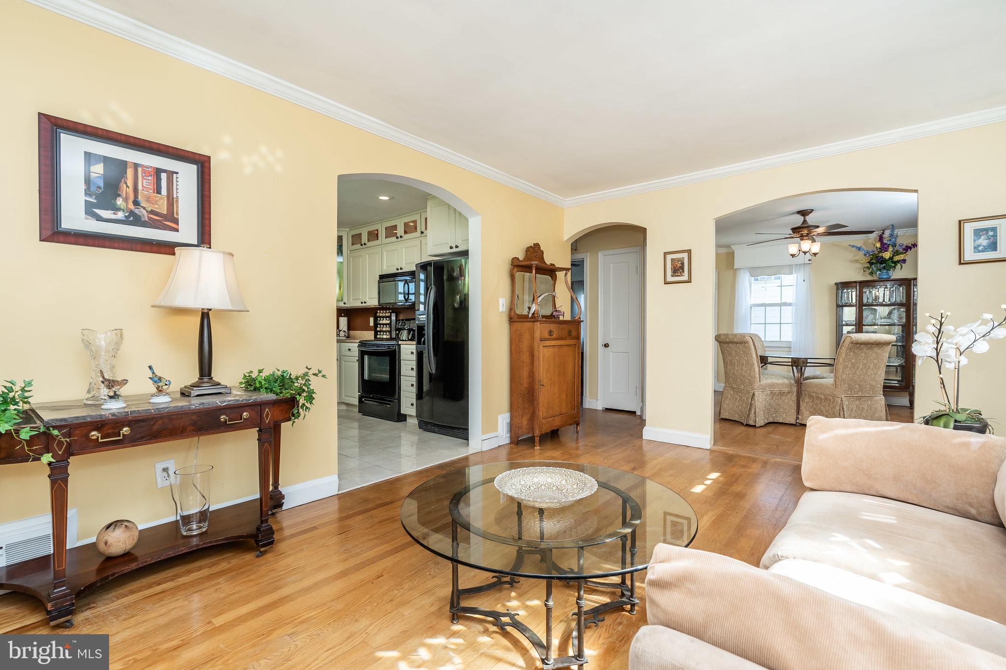 1250 June Road Baltimore, MD 21227 - Photo 3 of 42 Crown molding and Harwoods