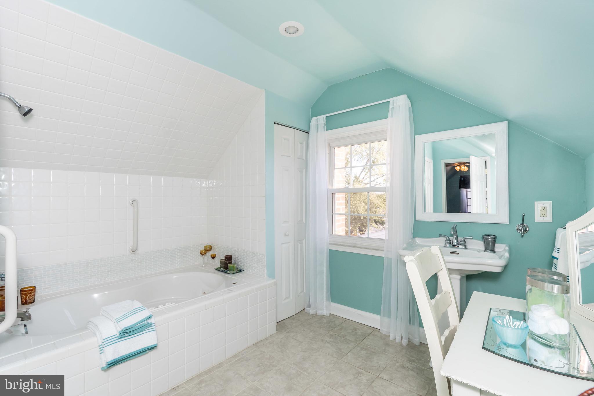 1250 June Road Baltimore, MD 21227 - Photo 22 of 42 large bath with linen closet