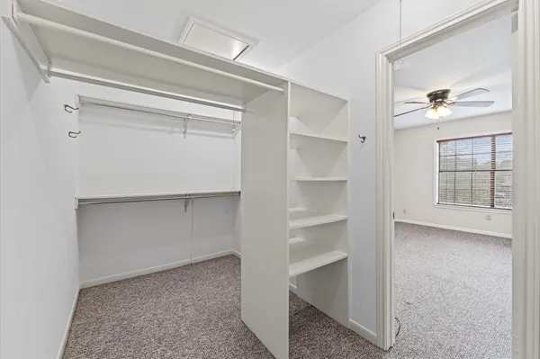 $1,700 | 25 Regency Lane, Houston, TX 77088