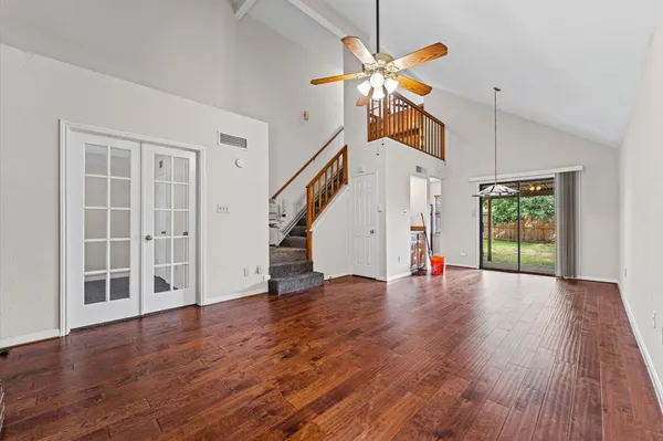 $1,700 | 25 Regency Lane, Houston, TX 77088