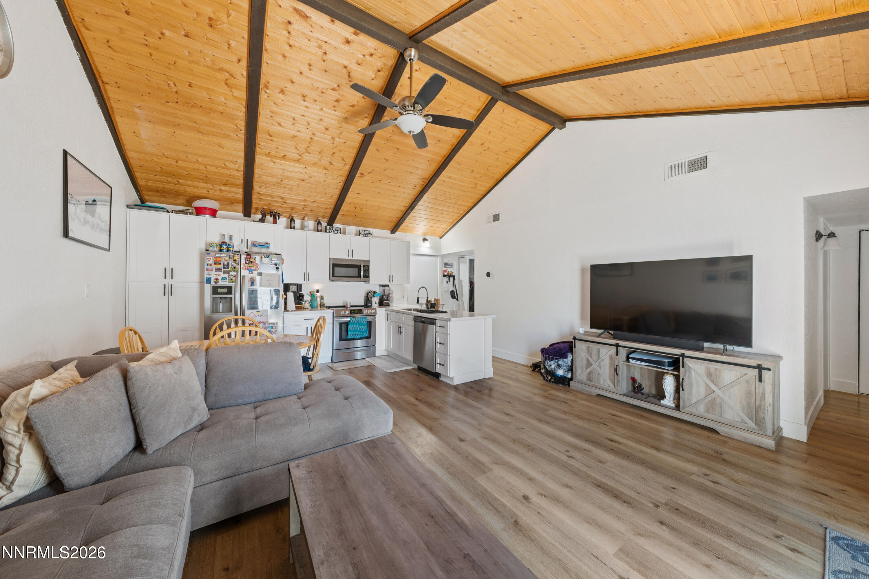 21 Castle Way Carson City, NV 89706 - Photo 5 of 36 A7V09790