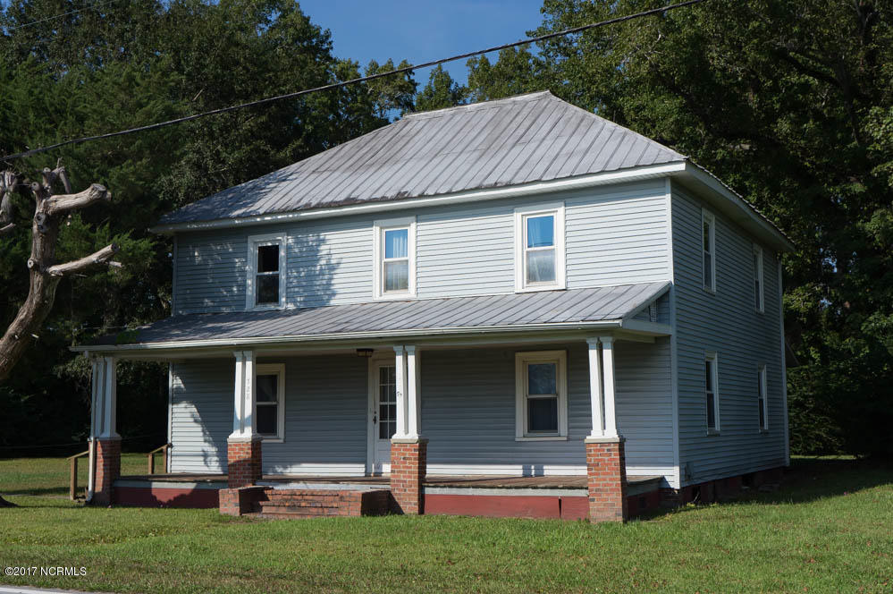 728 Nine Foot Road Newport, NC 28570 - Photo 1 of 4 728 Nine Foot Rd