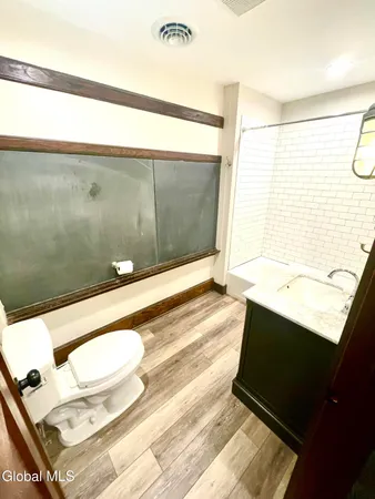 $2,300 | 34 William Street, Unit 301, Mechanicville, NY 12118