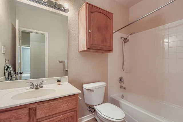 $400,000 | 12423 Los Indios Trail, Austin, TX 78729