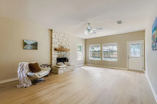 $400,000 | 12423 Los Indios Trail, Austin, TX 78729