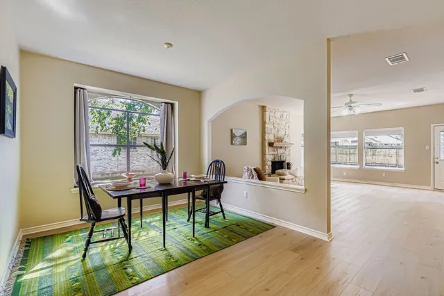 $400,000 | 12423 Los Indios Trail, Austin, TX 78729