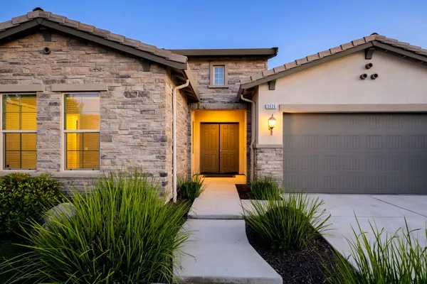 $765,000 | 3636 Elberta Circle, Dinuba, CA 93618