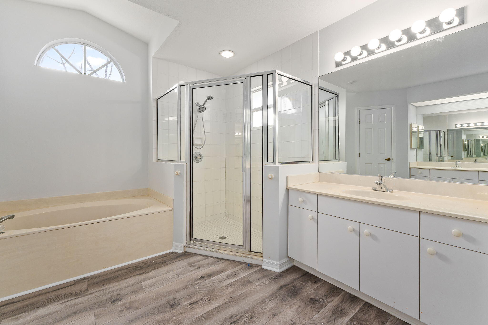 2452 Southwest Fair Isle Road Port St. Lucie, FL 34987 - Photo 23 of 52 28-web-or-mls-DSC04104
