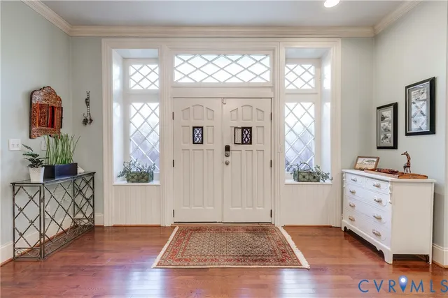 a view of livingroom with hardwood