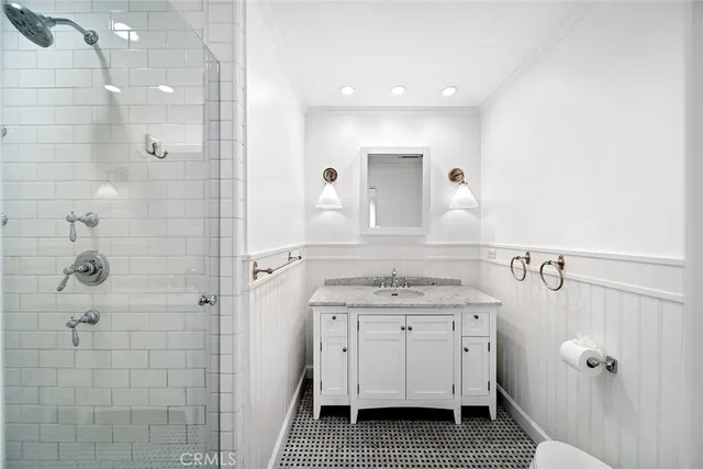 $1,350,000 | 439 Gloucester Drive, Costa Mesa, CA 92627