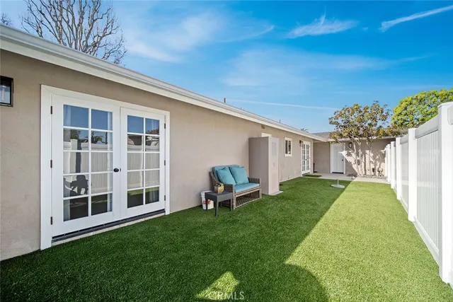 $1,350,000 | 439 Gloucester Drive, Costa Mesa, CA 92627