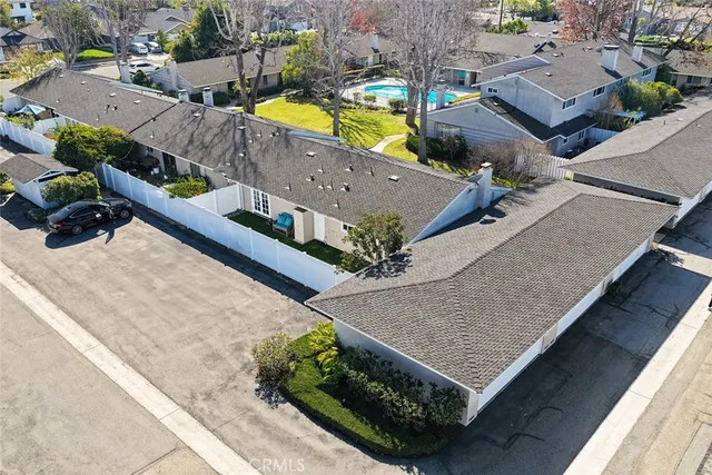 $1,350,000 | 439 Gloucester Drive, Costa Mesa, CA 92627