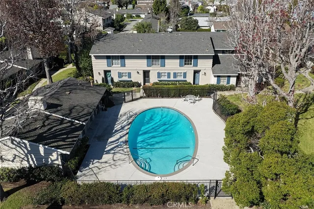 $1,350,000 | 439 Gloucester Drive, Costa Mesa, CA 92627