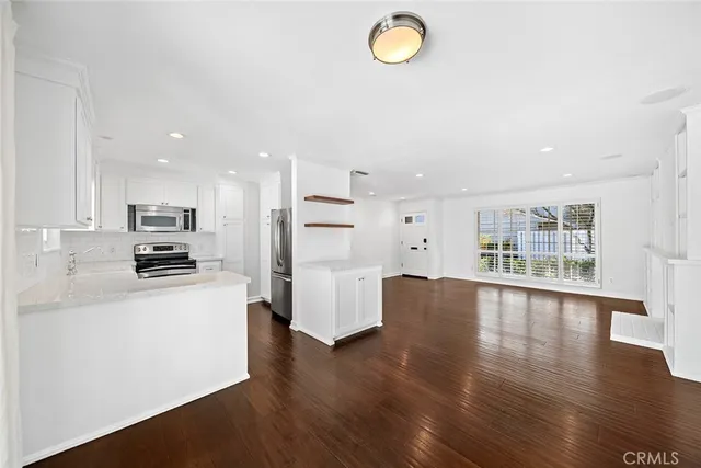 $1,350,000 | 439 Gloucester Drive, Costa Mesa, CA 92627