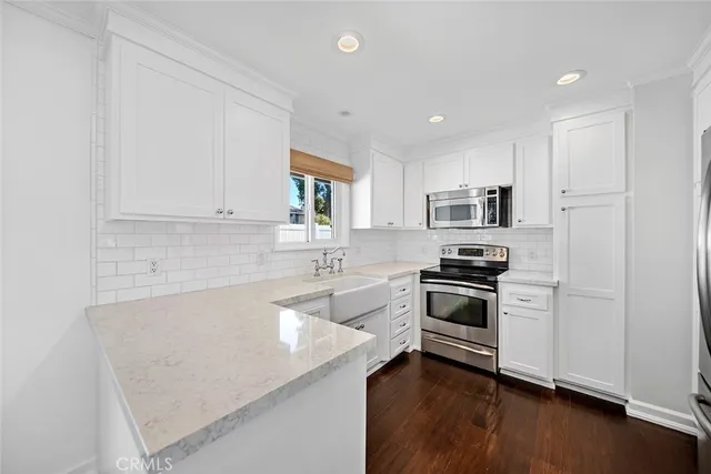 $1,350,000 | 439 Gloucester Drive, Costa Mesa, CA 92627