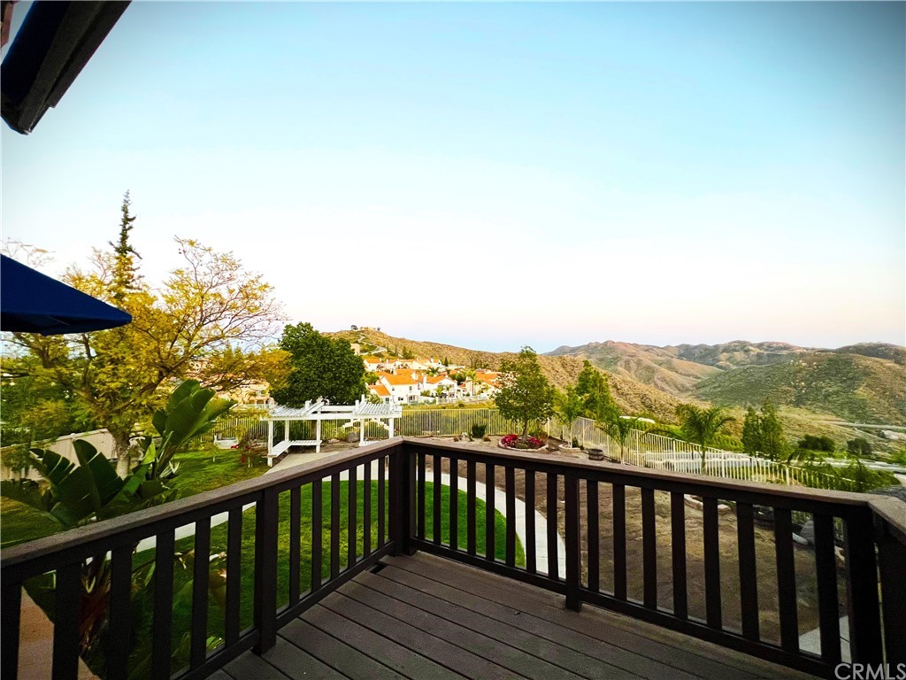 43 Corte Rivera Lake Elsinore, CA 92532 - Photo 24 of 32 a view of city and mountain