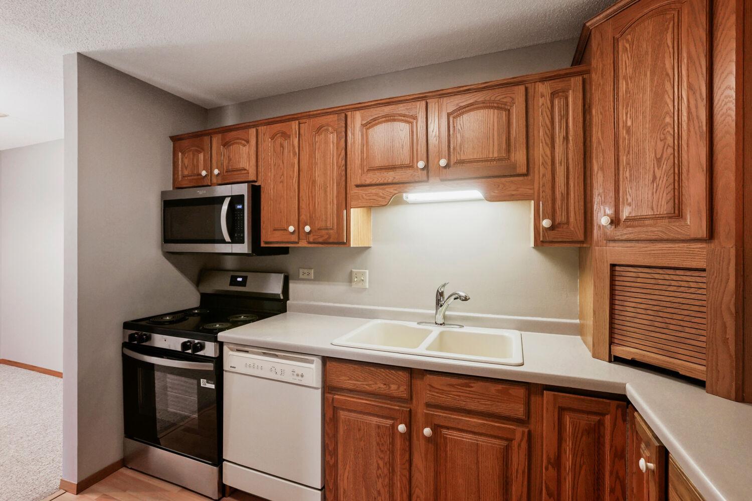 4045 Hodgson Road, Unit 312 Shoreview, MN 55126 - Photo 9 of 28