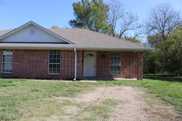 $900 | 701 Southwest 1st Street, Cooper, TX 75432