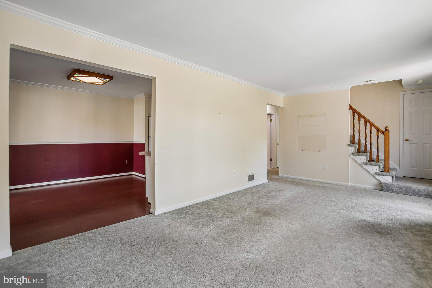 6809 Ontario Street Springfield, VA 22152 - Photo 23 of 70 Living Room