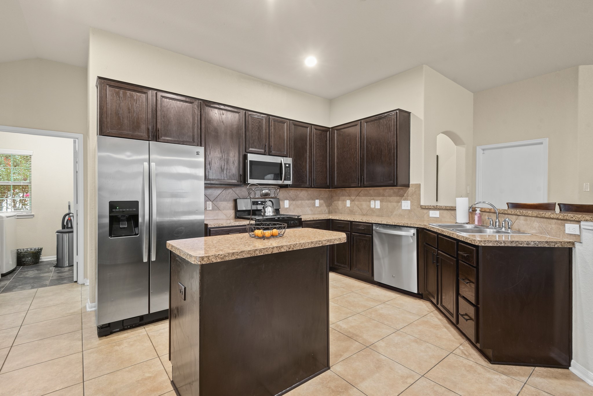 5211 Cayenne Lane Baytown, TX 77521 - Photo 8 of 19 Plenty of cabinet space and a brand new range!