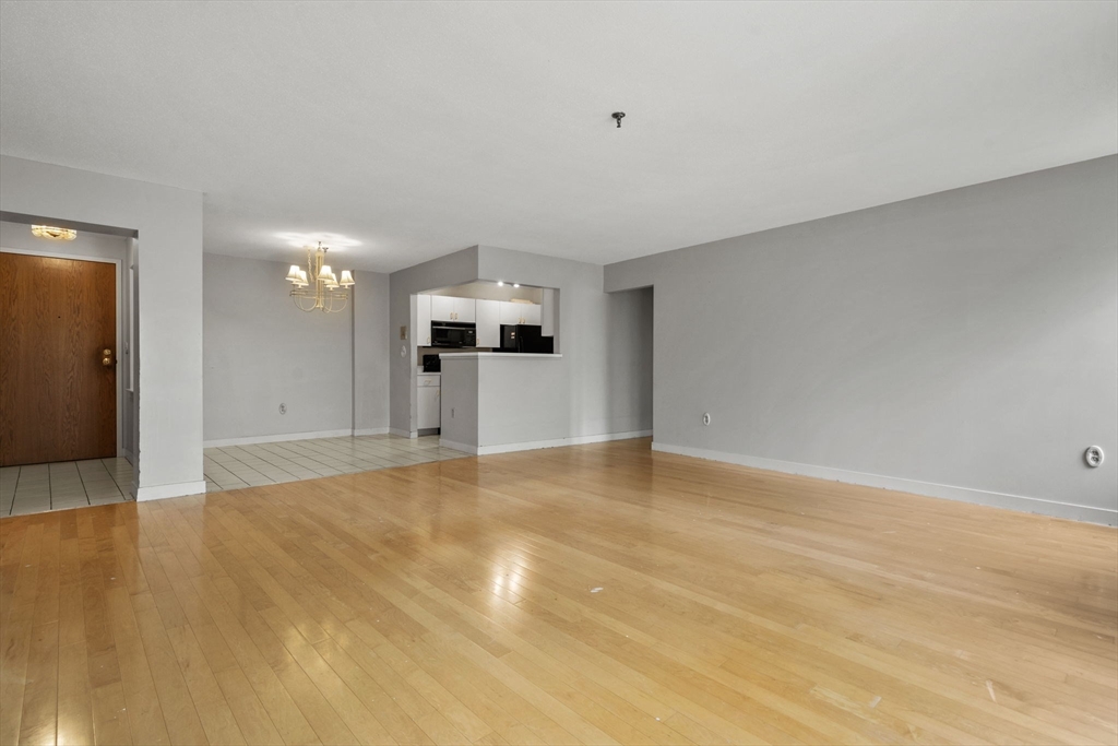 269 Cambridge Road, Unit 506 Woburn, MA 01801 - Photo 4 of 40