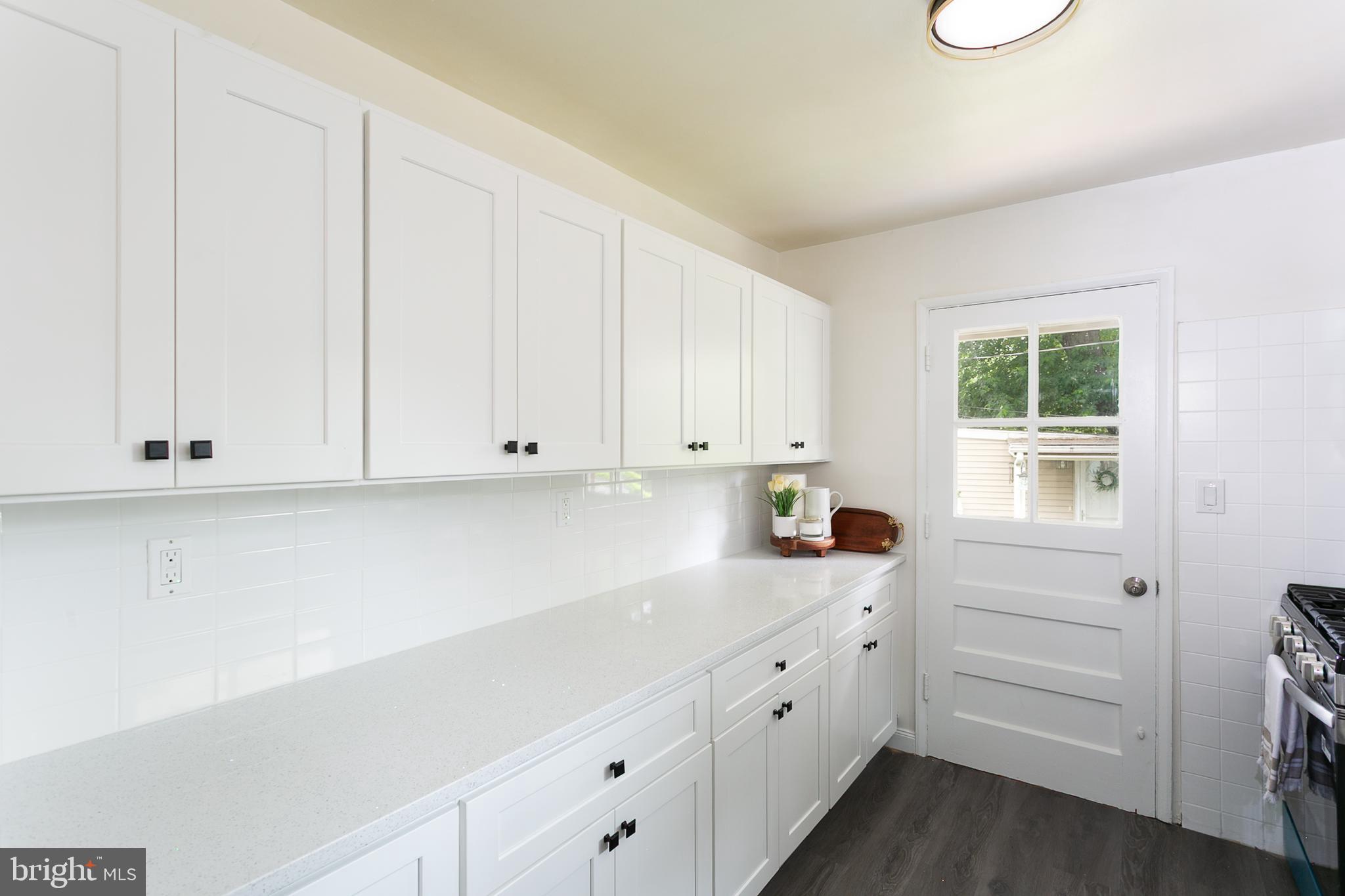 8703 Edgefield Road Baltimore, MD 21234 - Photo 10 of 30 kitchen