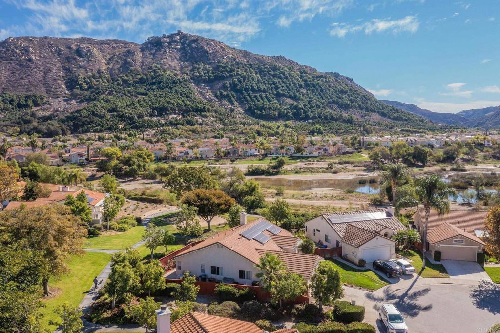 4895 Lake Shore Place Fallbrook, CA 92028 - Photo 25 of 27 a view of a city
