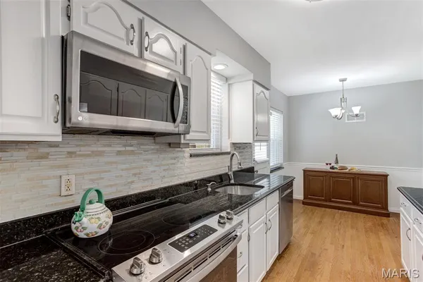 $409,900 | 60 Flamingo Drive, Crestwood, MO 63123