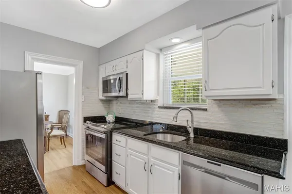 $409,900 | 60 Flamingo Drive, Crestwood, MO 63123