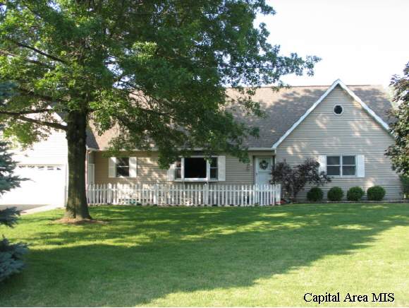 24576 Brookwood Hills Road Athens, IL 62613 - Photo 1 of 8 Gallery Image 1