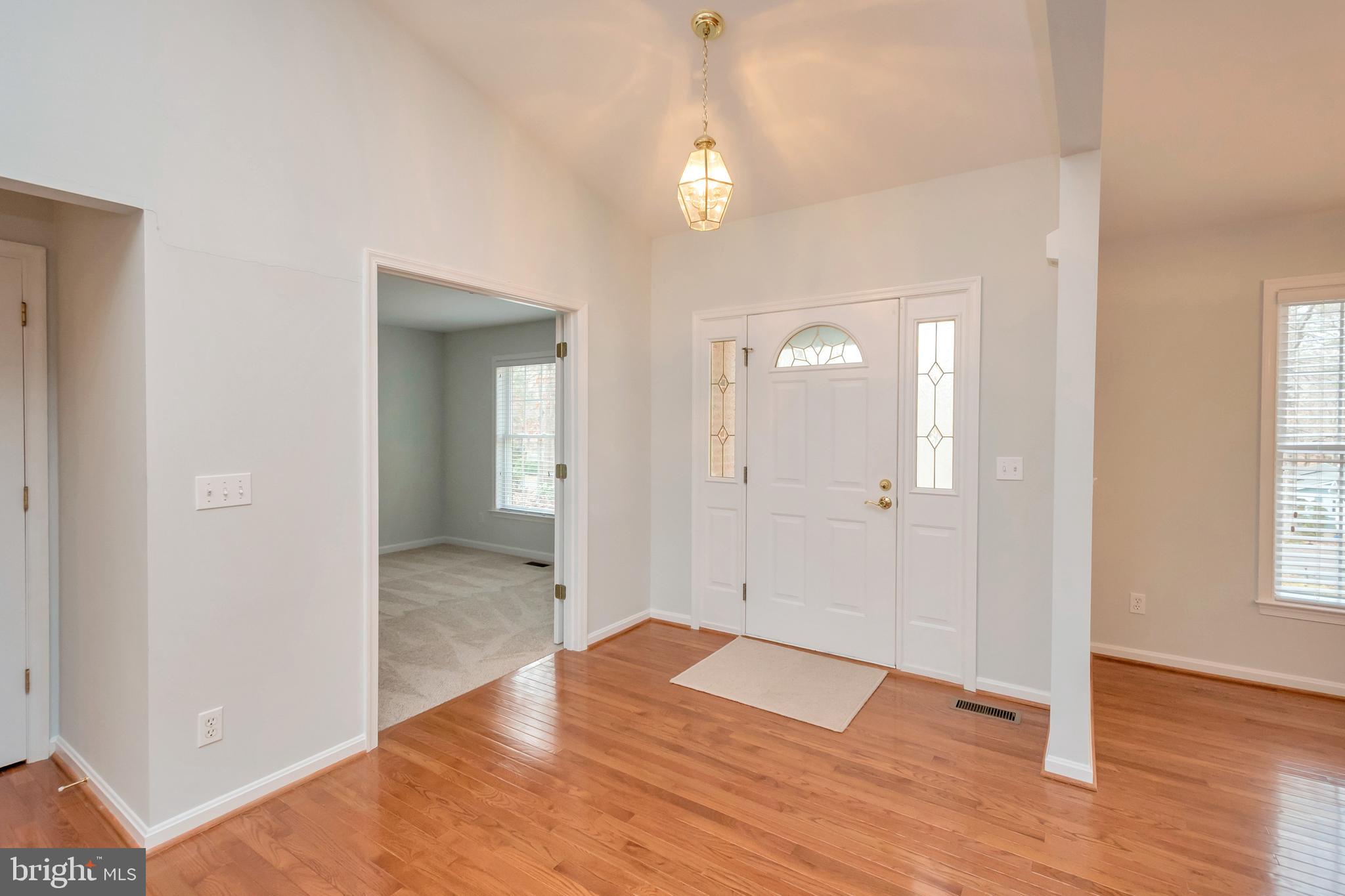 106 Greenspring Road Locust Grove, VA 22508 - Photo 3 of 31 Bright and cheery welcome