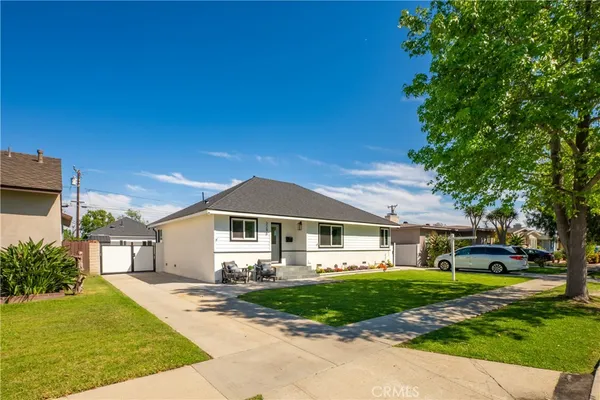 $1,400,000 | 3246 Marwick Avenue, Long Beach, CA 90808