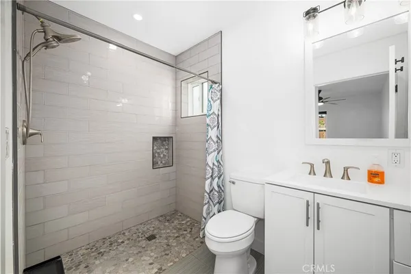 $1,400,000 | 3246 Marwick Avenue, Long Beach, CA 90808
